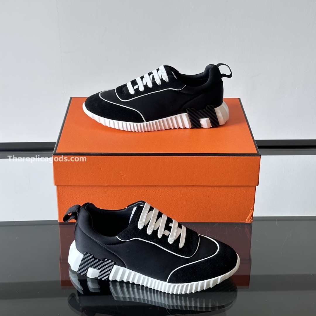 BOUNCING SNEAKERS IN BLACK - H260