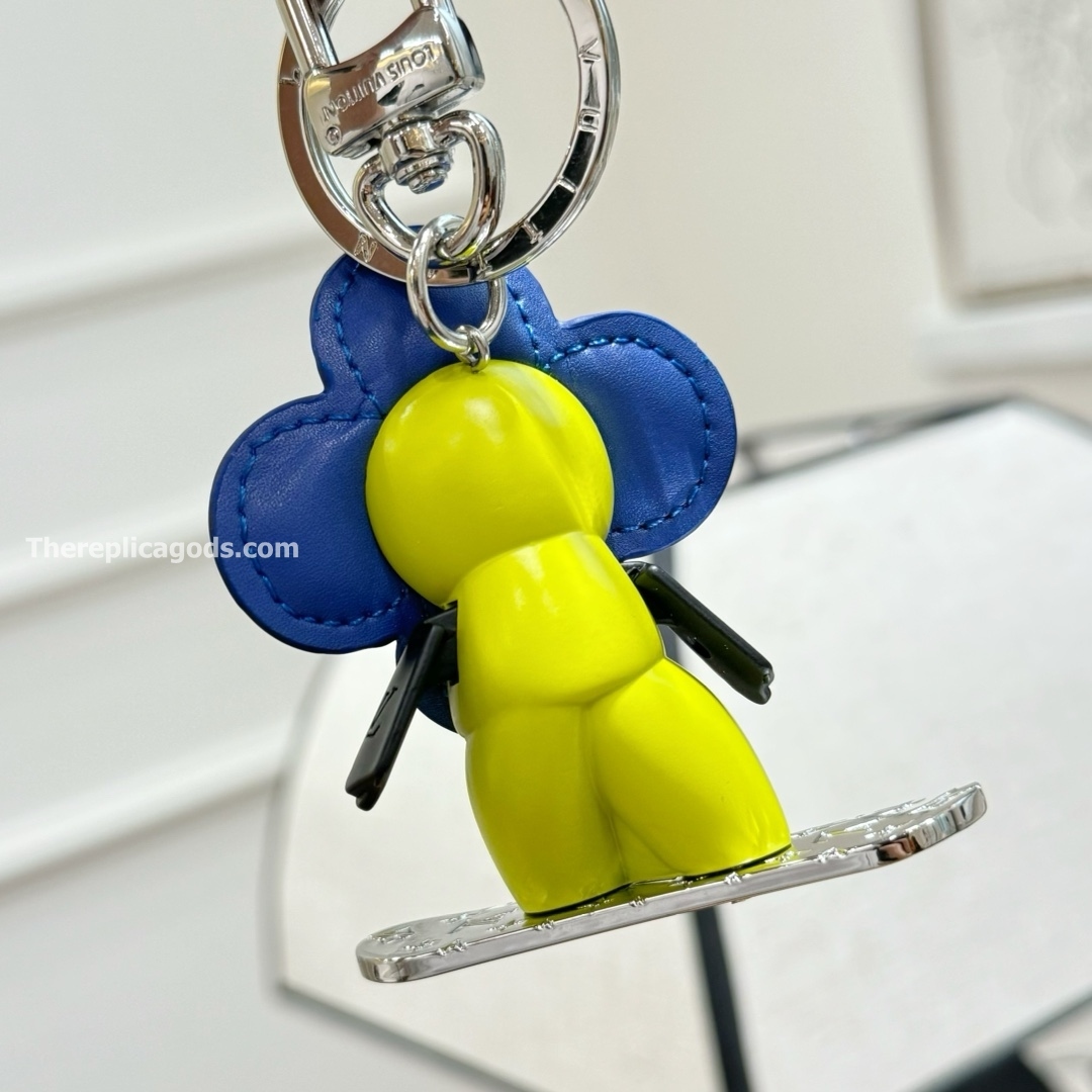 VIVIENNE SNOWBOARD BAG CHARM AND KEY HOLDER