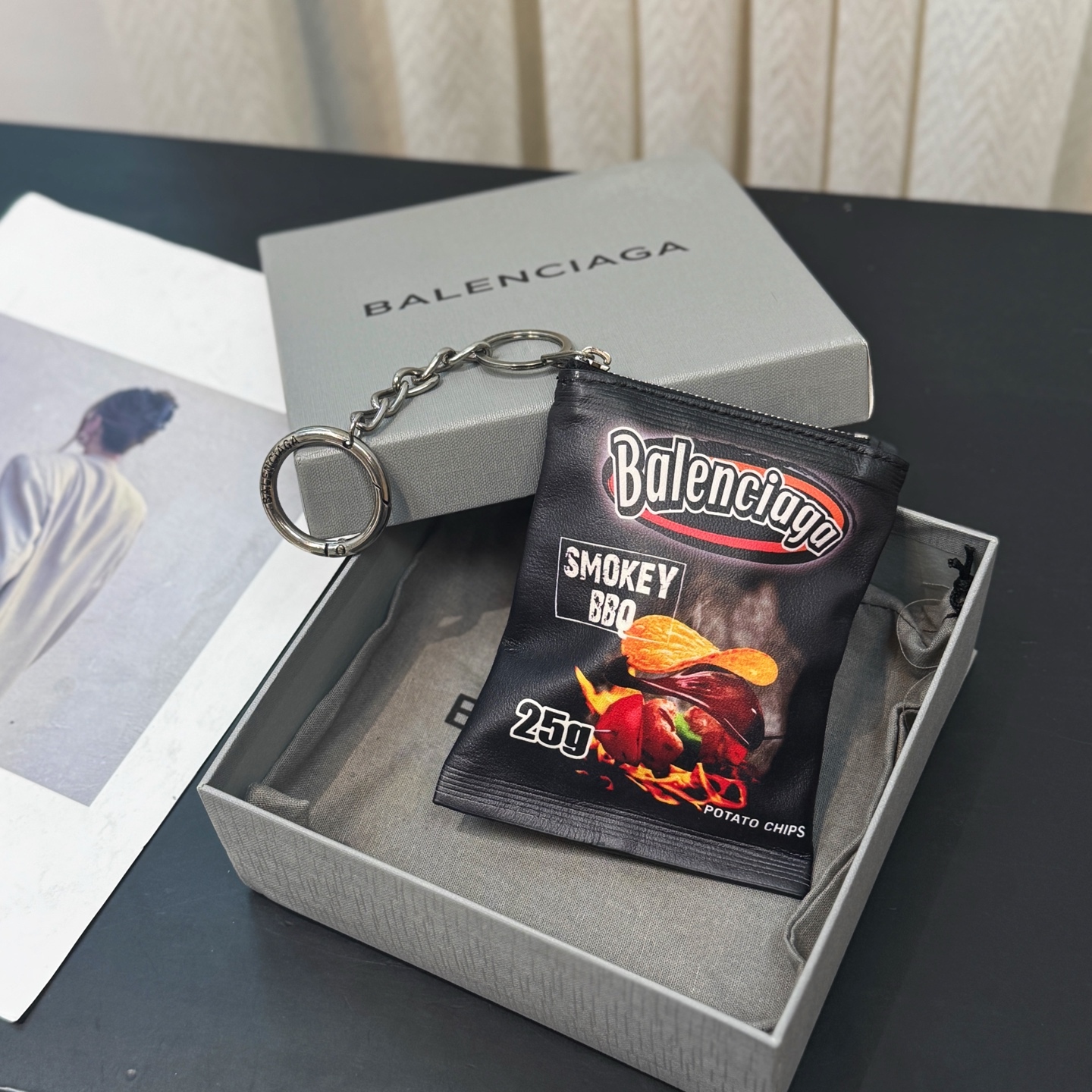 CHARM/KEYCHAIN CHIPS IN BLACK