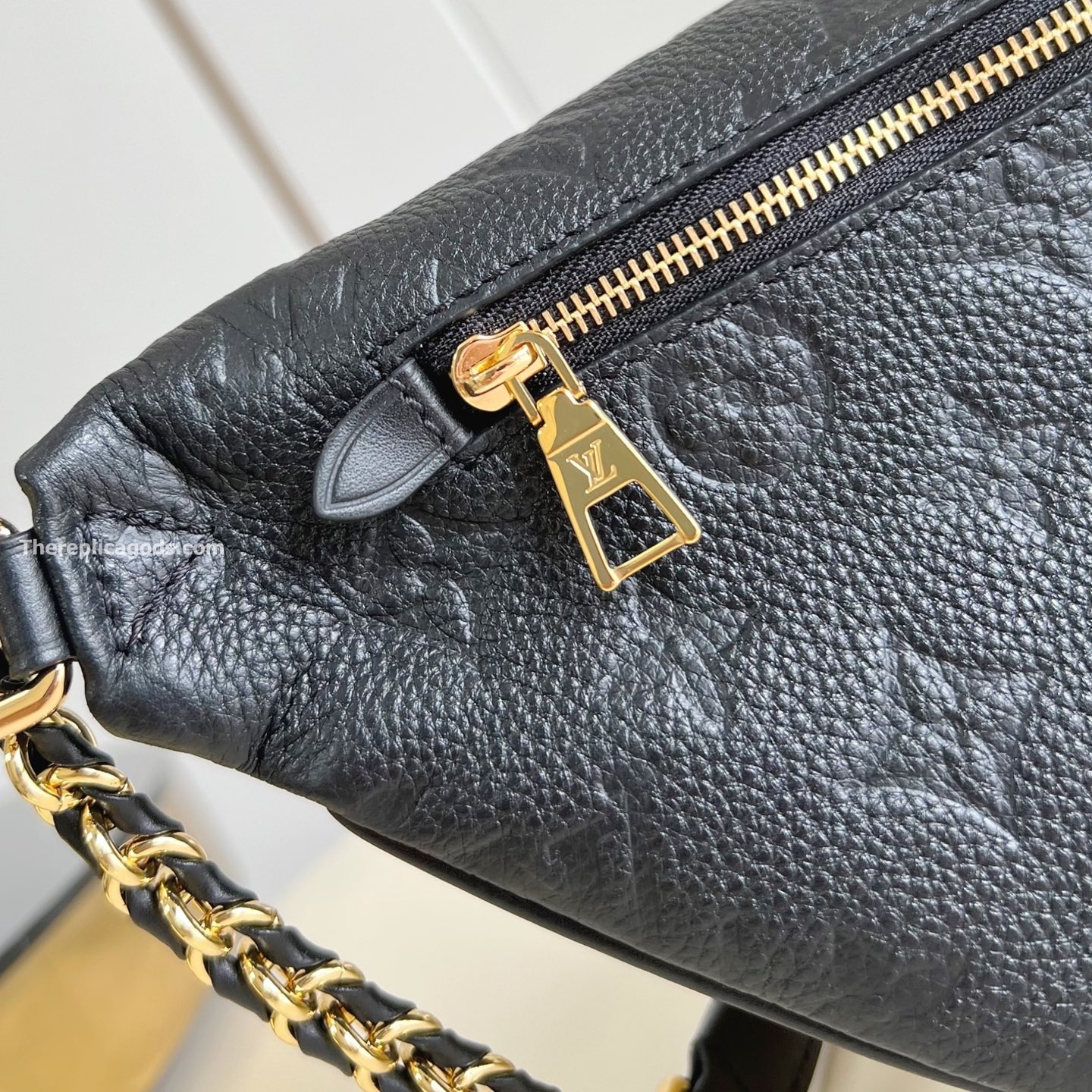 HIGH RISE PM BUMBAG BLACK COWHIDE LEATHER M14353