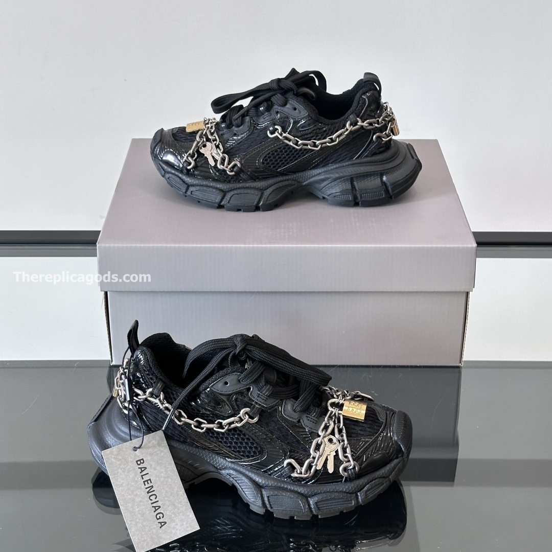 3XL CHAIN MESH SNEAKERS IN BLACK - BB274