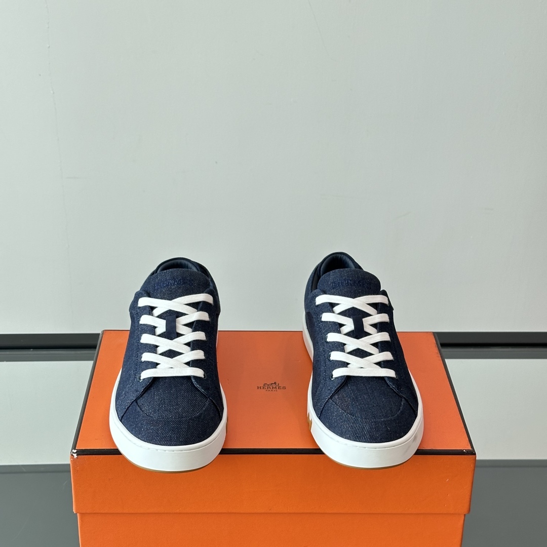 KID SNEAKERS IN BLUE - H273