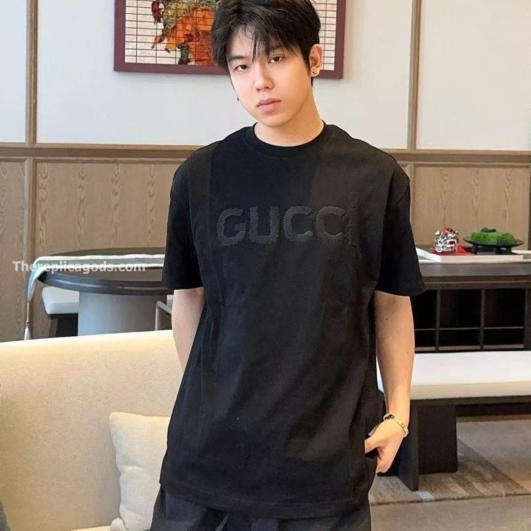 COTTON JERSEY T-SHIRT WITH EMBROIDERY IN BLACK - TP614