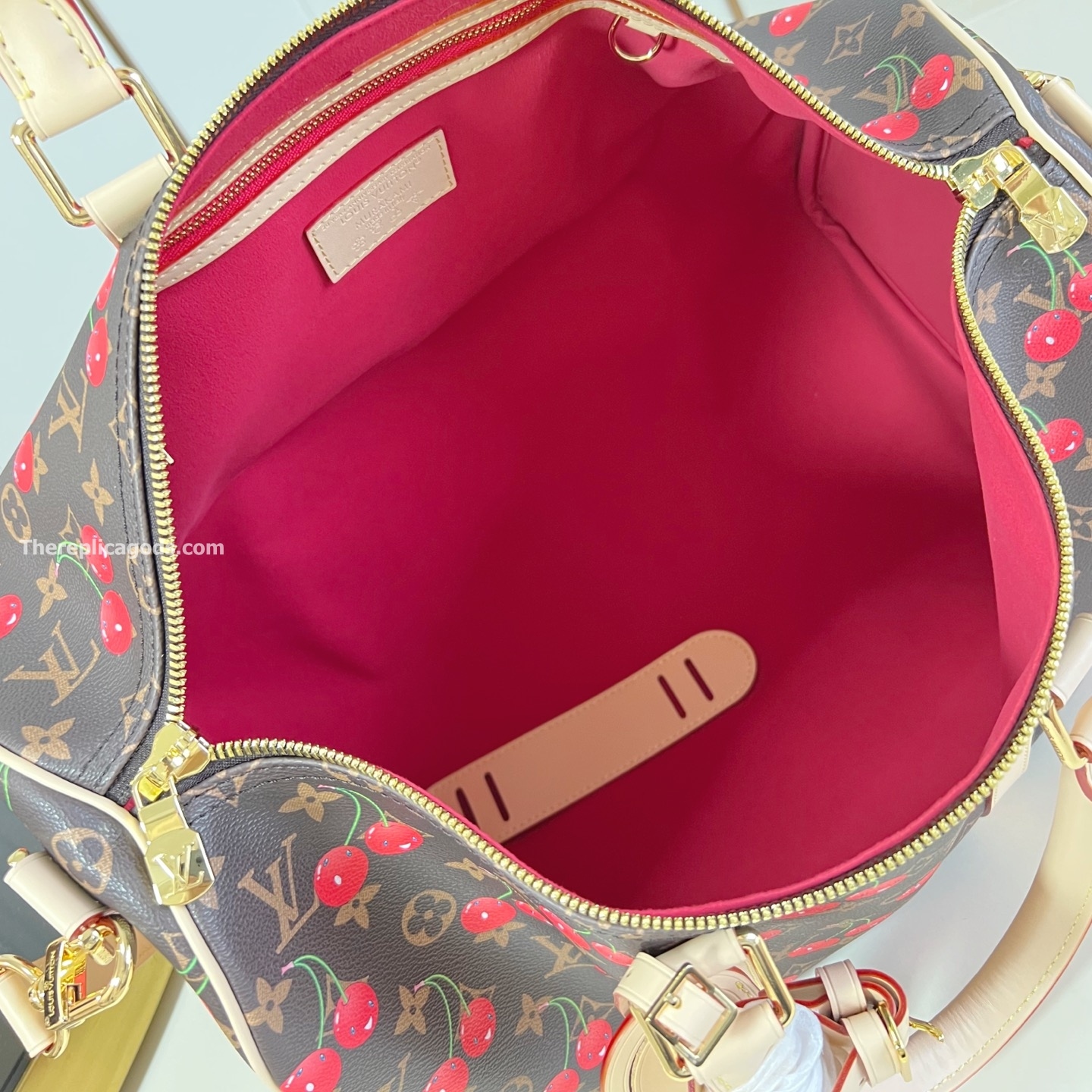 X TAKASHI MURAKAMI KEEPALL BANDOULIERE 45 BAG M13764