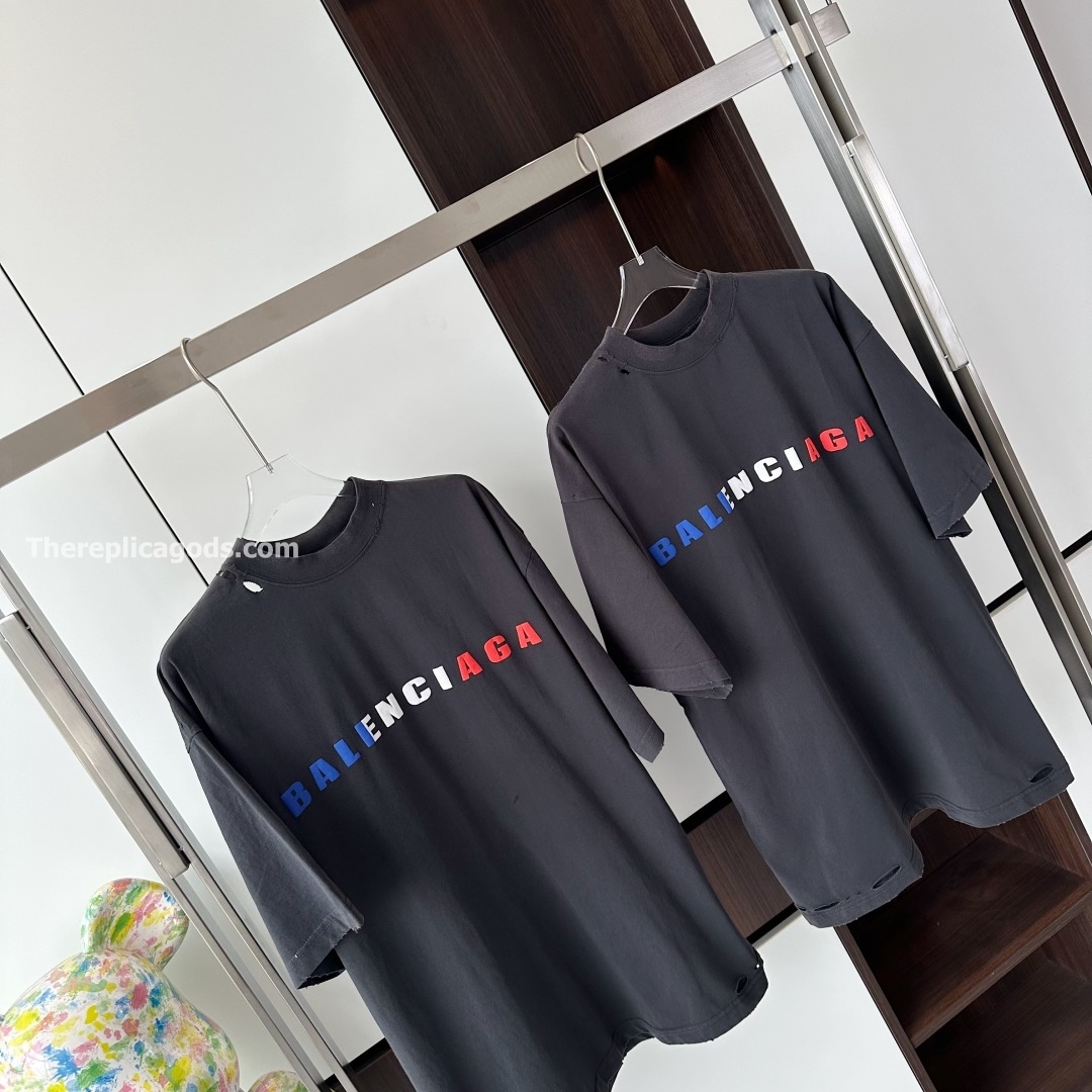 INTERNATIONAL T-SHIRT MEDIUM FIT IN FADED BLACK - TP622