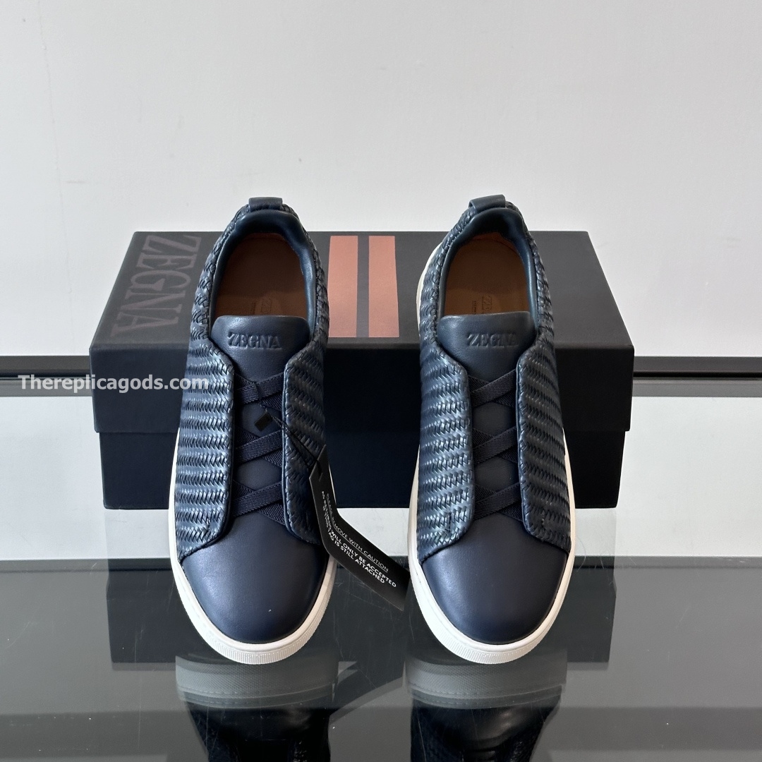 NAVY BLUE LEATHER TRIPLE STITCH SNEAKERS
