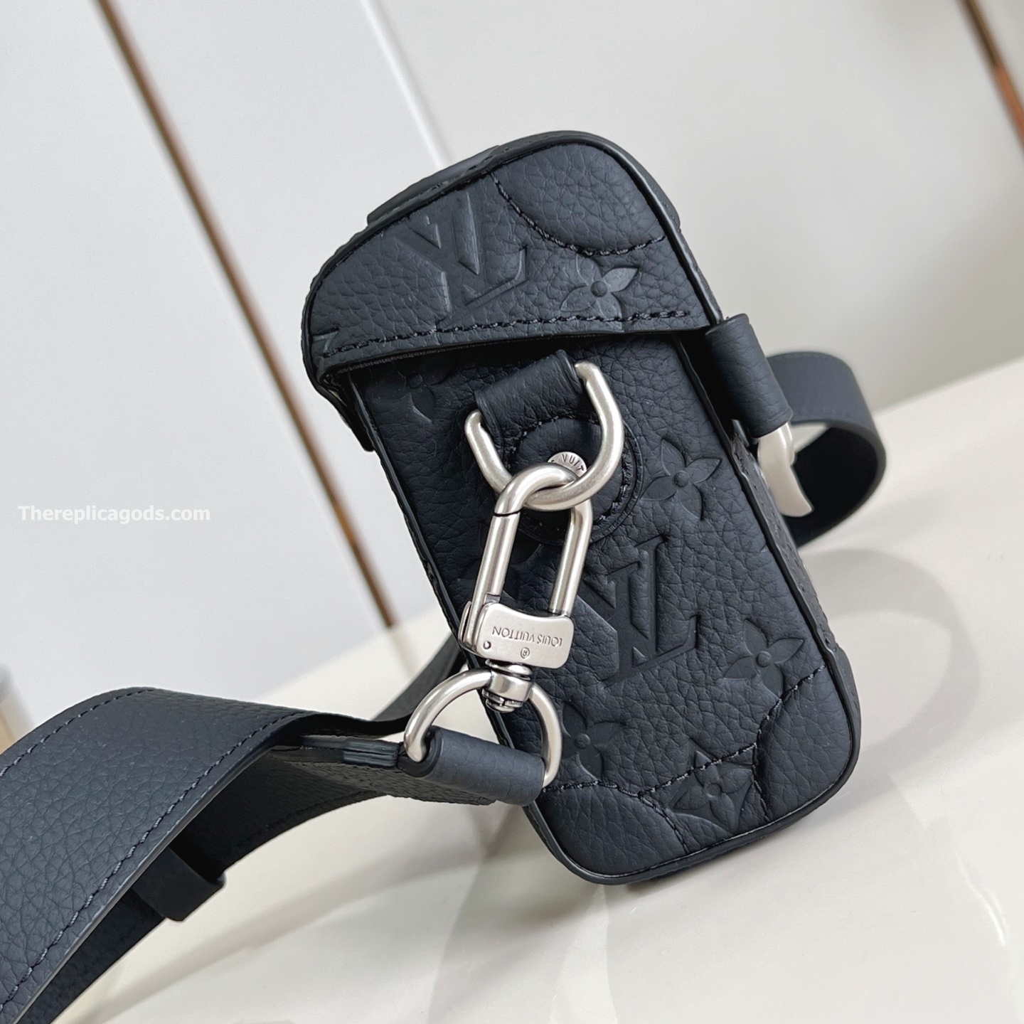 SOUL TRUNK CROSSBAG BLACK TAURILLON MONOGRAM M13871
