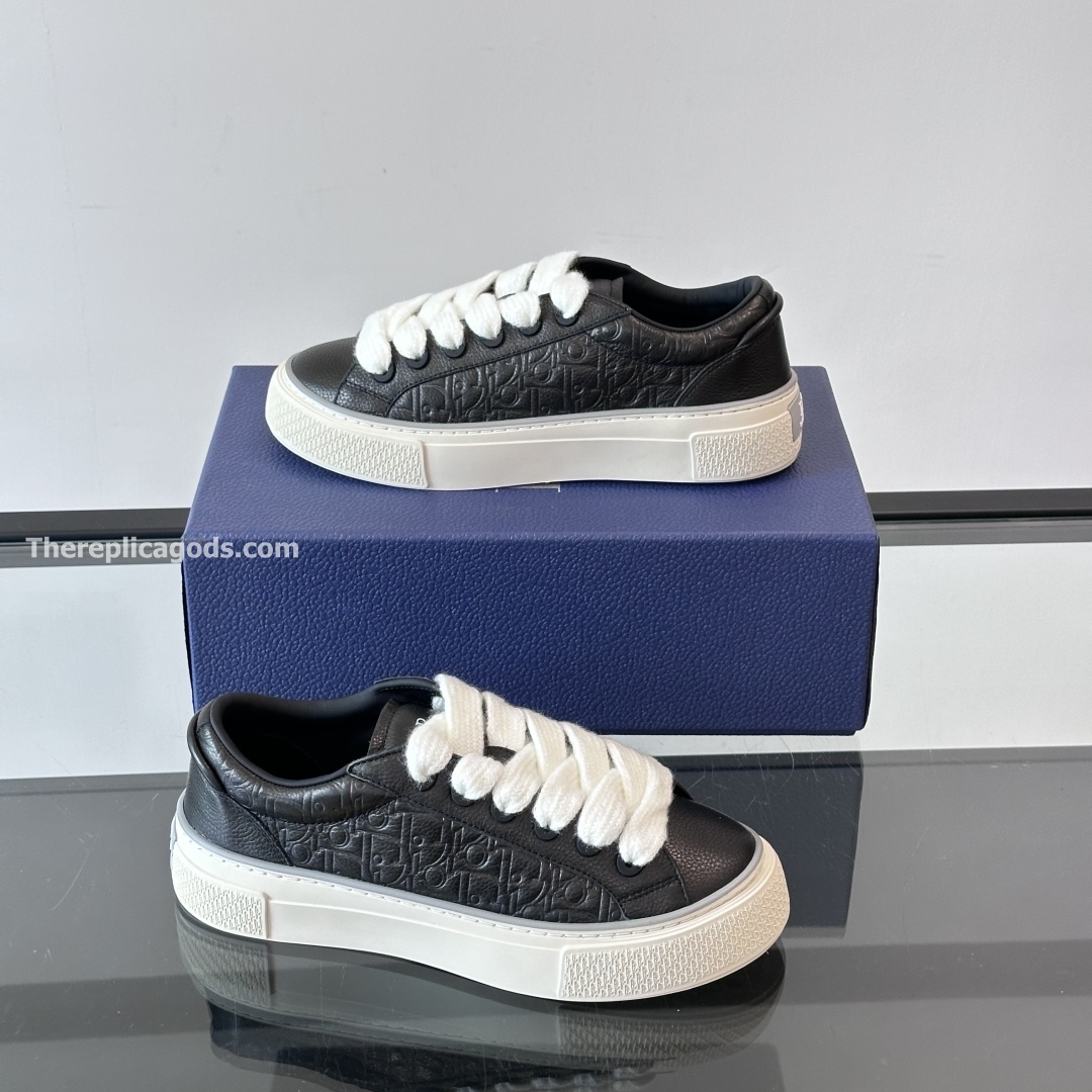 B33 SPIN SNEAKERS BLACK GRAINED CALFSKIN AND BLACK GRAVITY LEATHER - CD413