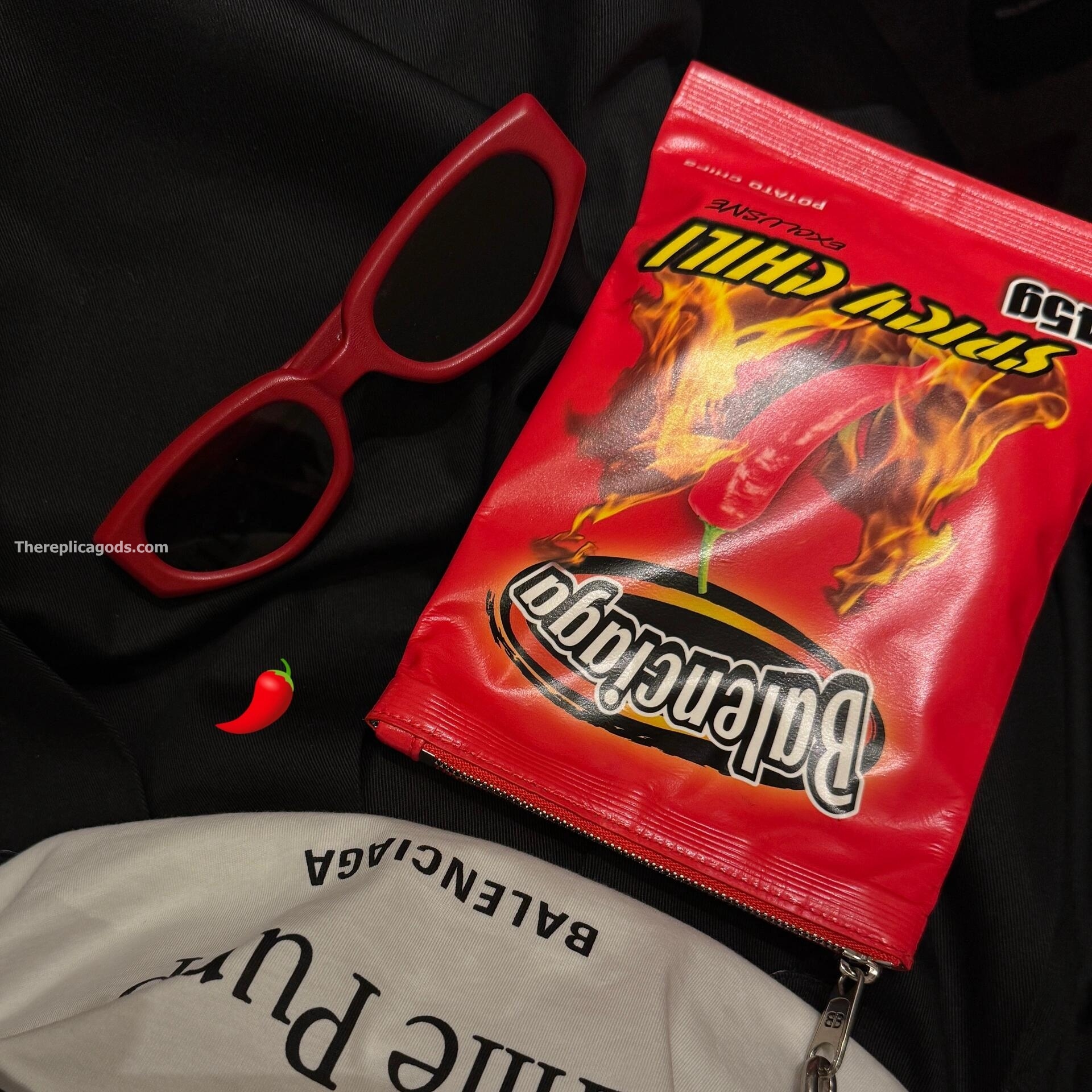 CHARM/KEYCHAIN CHIPS IN RED