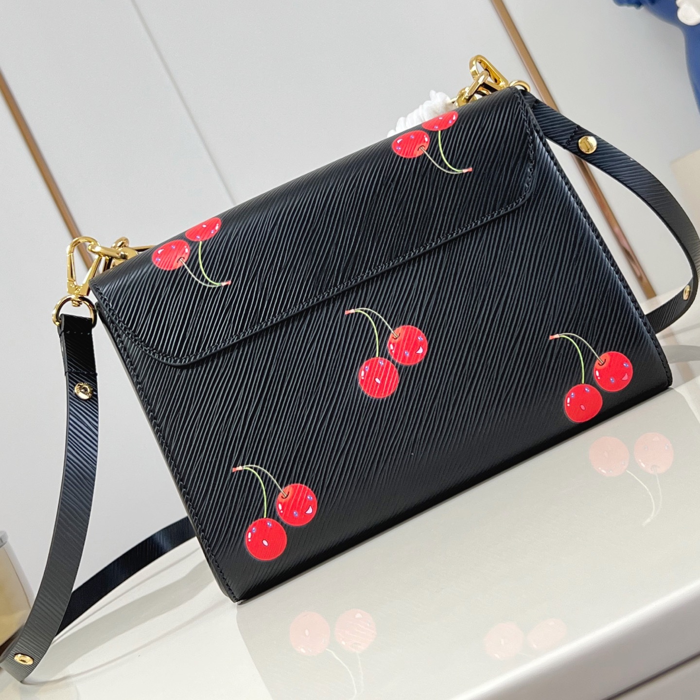 X TM TWIST MM HANDBAG BLACK EPI GRAINED COWHIDE LEATHER M14094