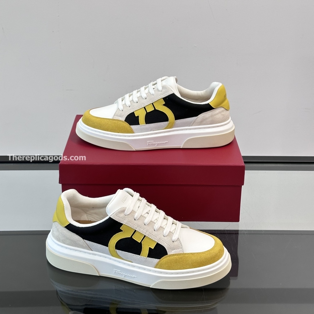 LOW TOP SNEAKERS WITH GANCINI OUTLINE - OW66