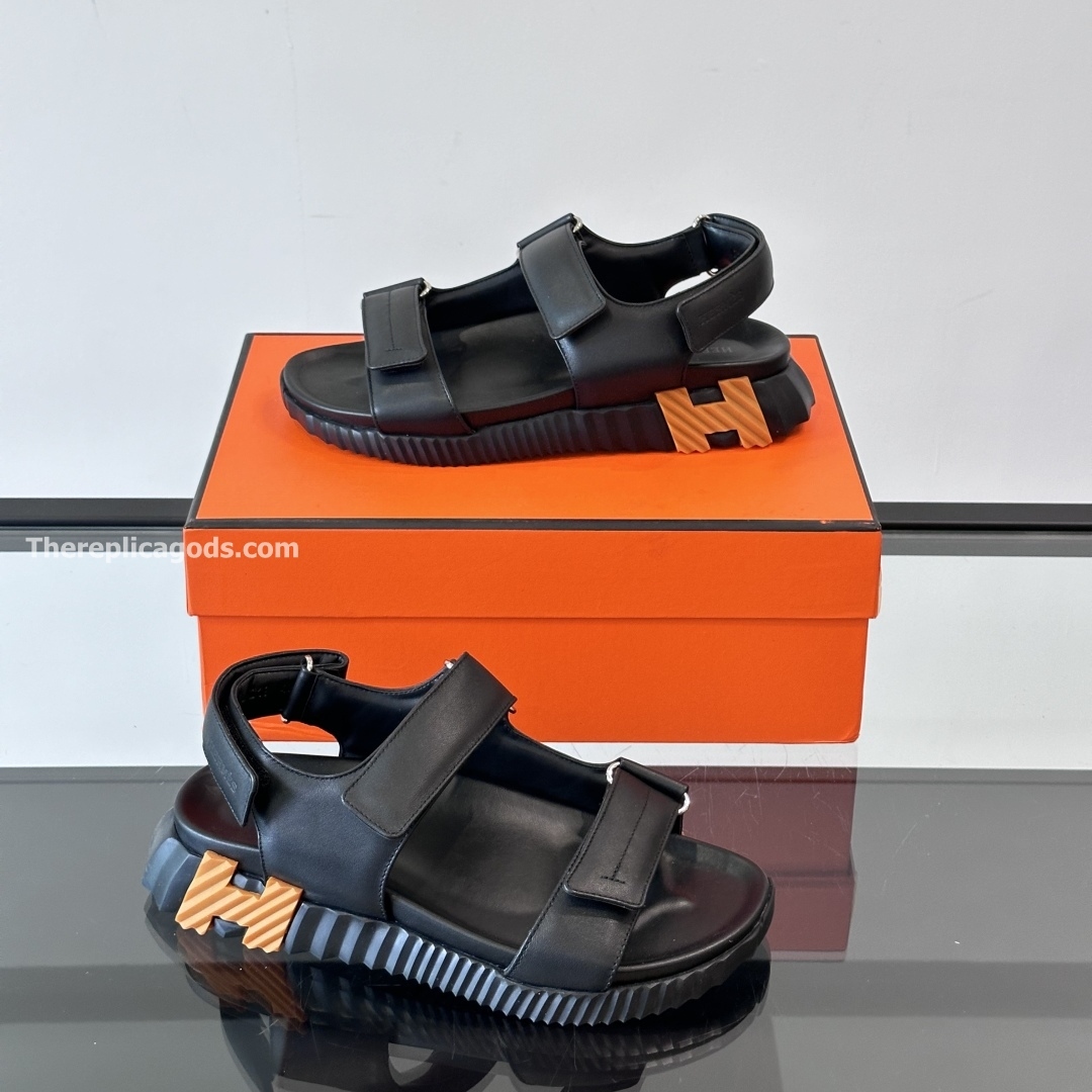 JUNIOR SANDALS IN BLACK - HS110