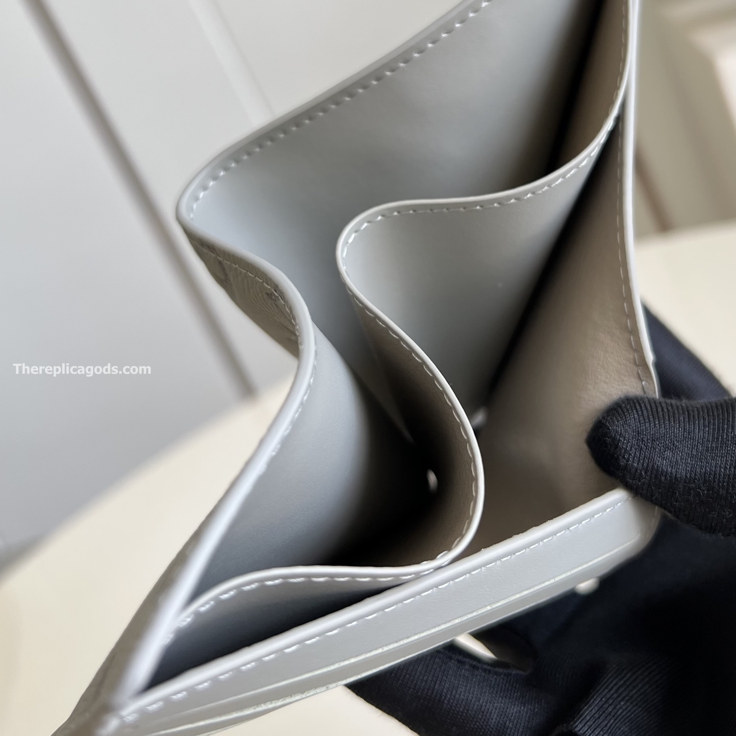 MULTIPLE WALLET ANTHRACITE GRAY MONOGRAM SHADOW CALF LEATHER M81383