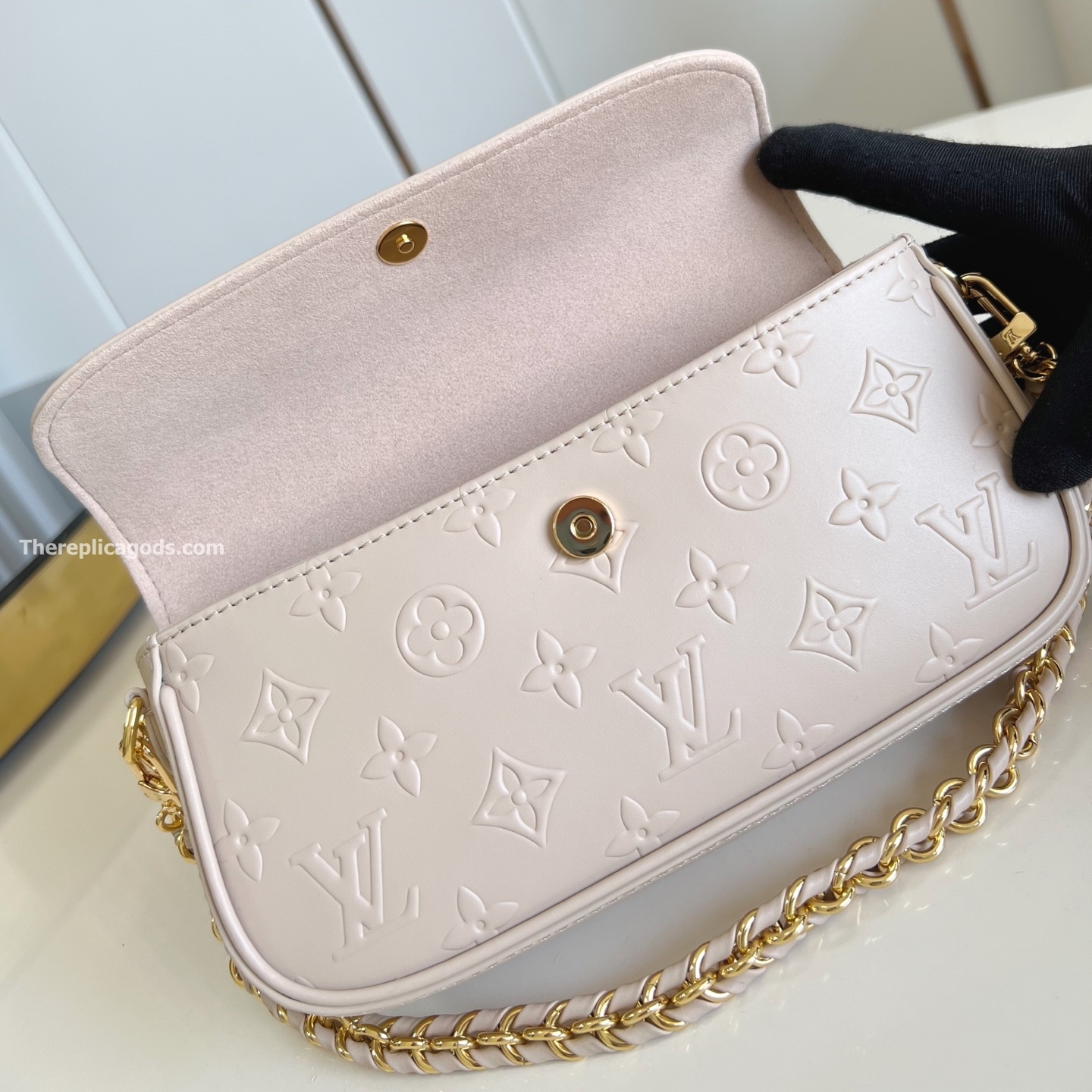 WALLET ON CHAIN IVY BISCUIT BEIGE CALF LEATHER M14714