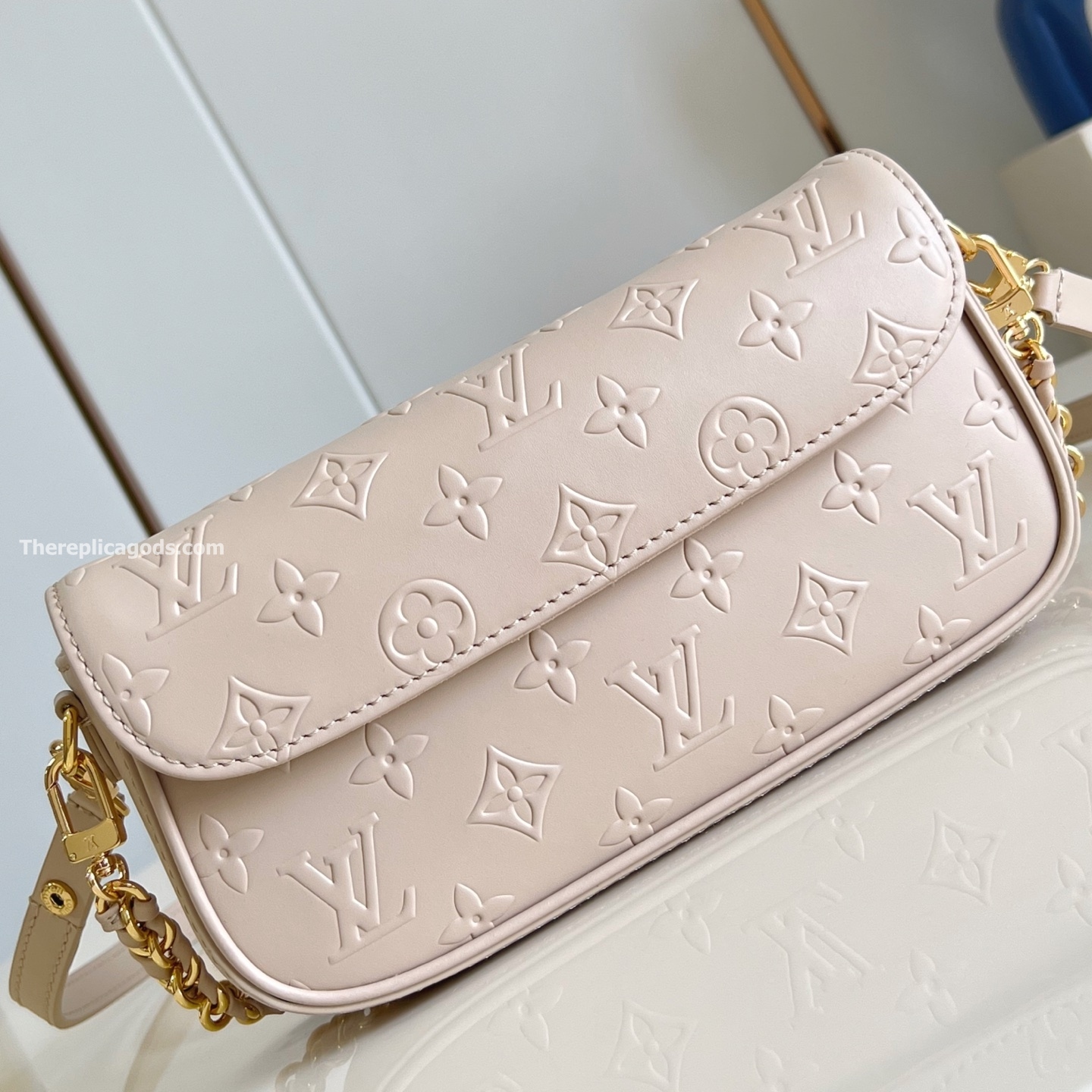 WALLET ON CHAIN IVY BISCUIT BEIGE CALF LEATHER M14714