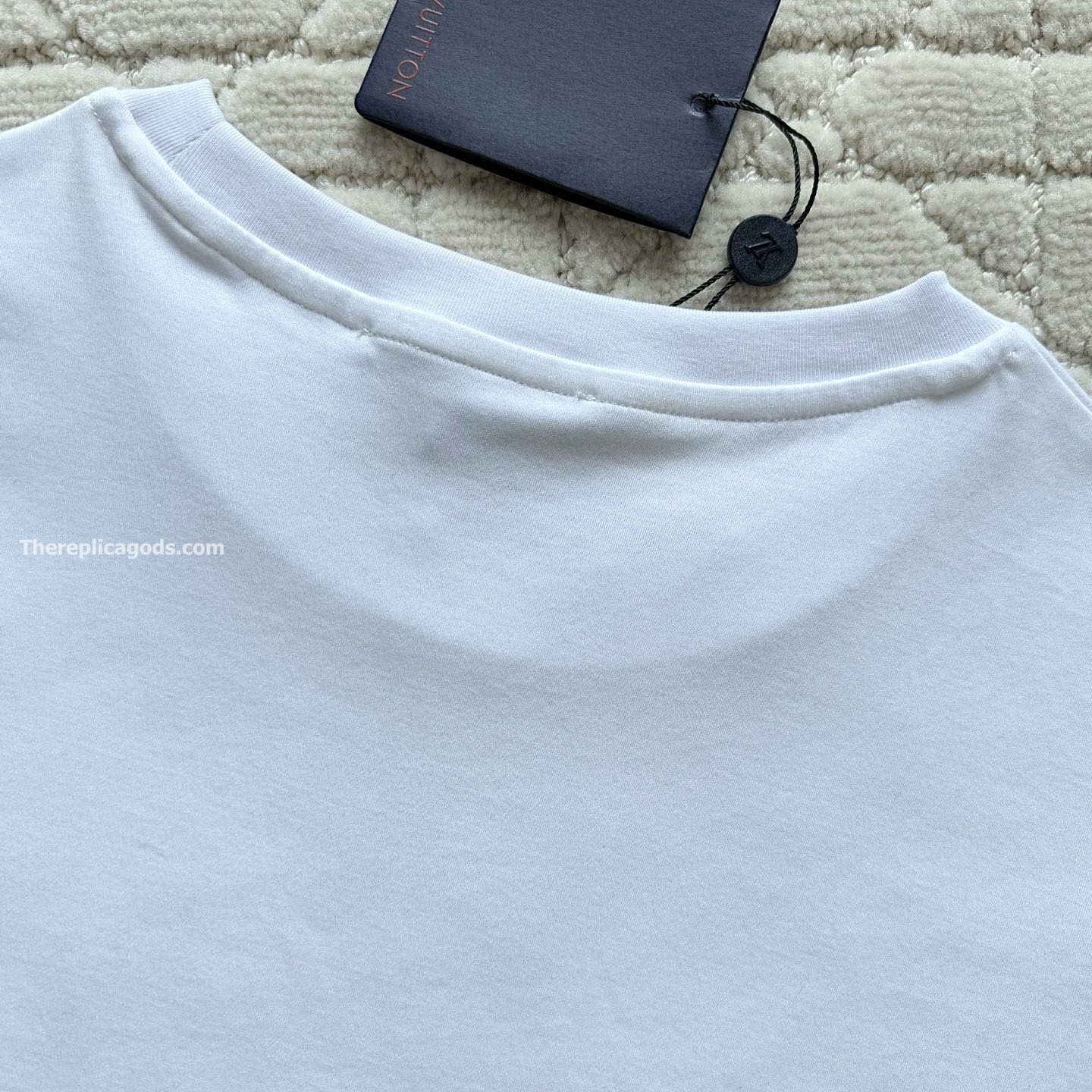 GLOW SIGNATURE T-SHIRT IN WHITE - TP560