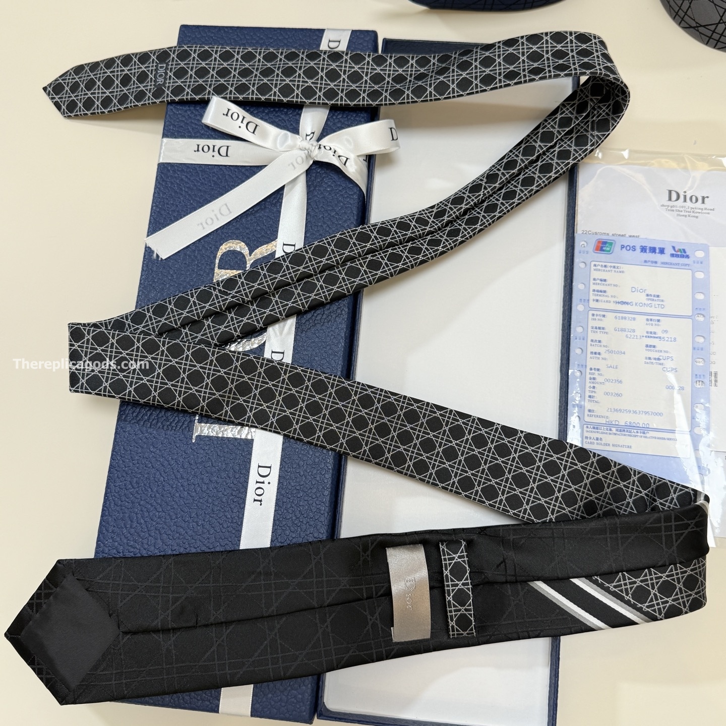 STRIPED CANNAGE TIE BLACK, GRAY AND WHITE SILK