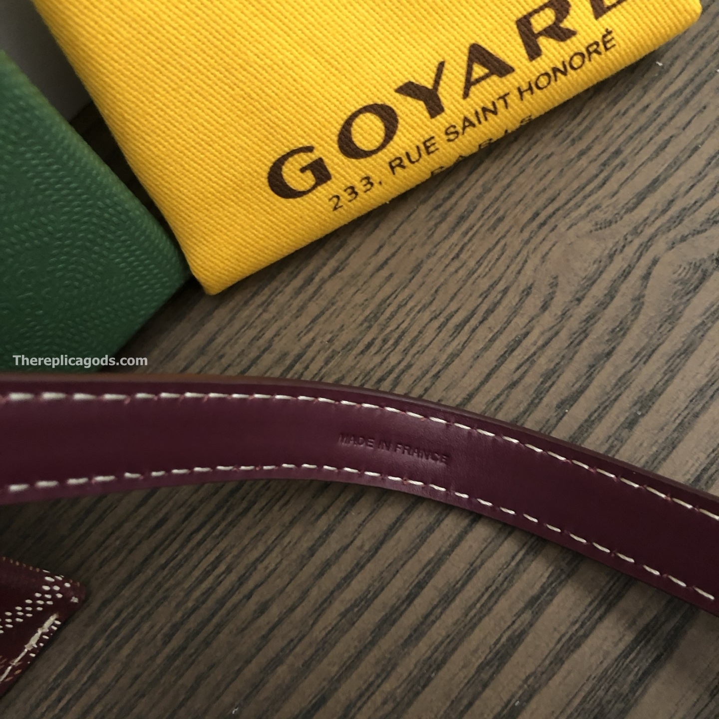MONTMARTRE GM CASE IN BURGUNDY