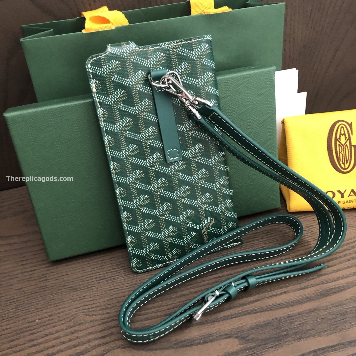 MONTMARTRE GM CASE IN GREEN