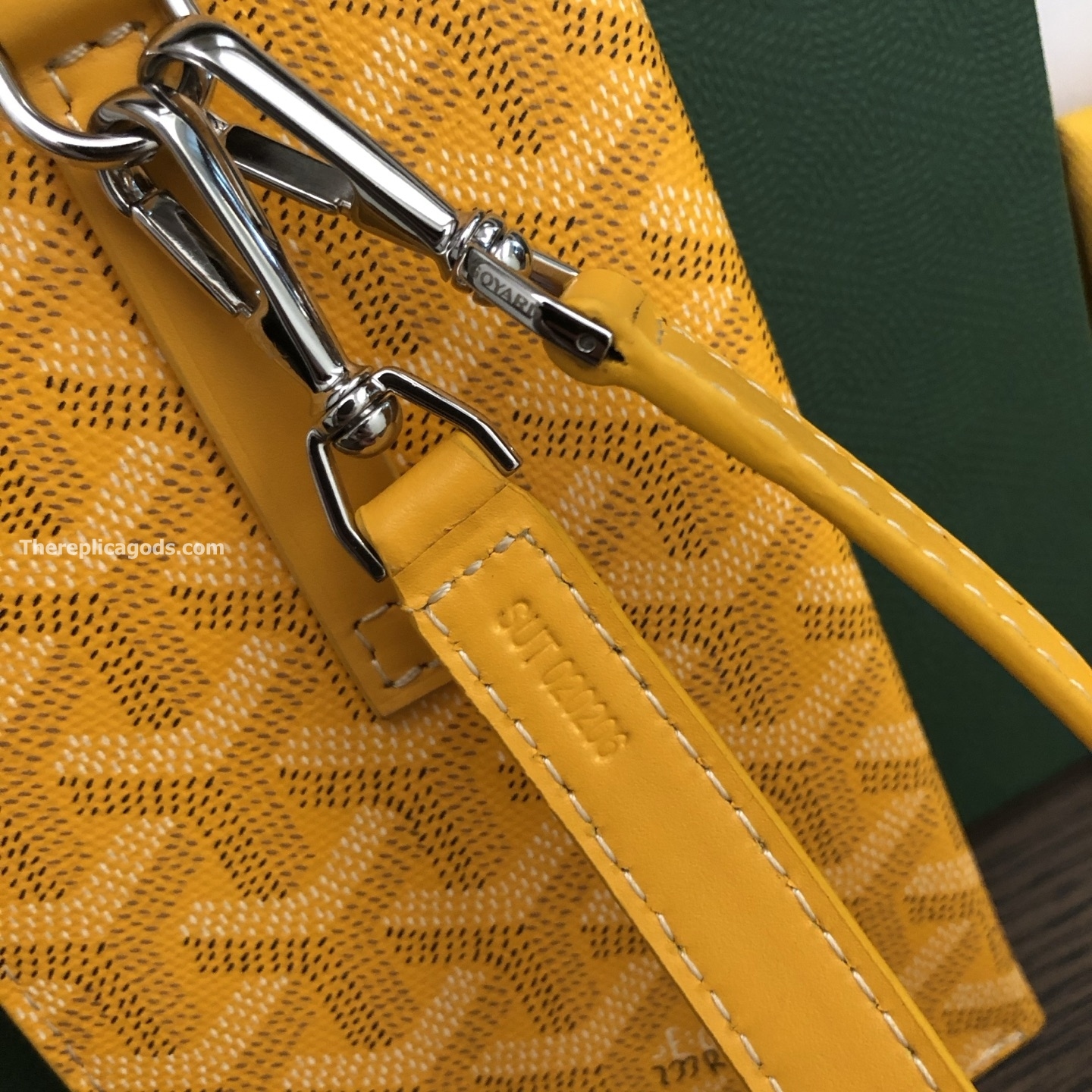 MONTMARTRE GM CASE IN YELLOW