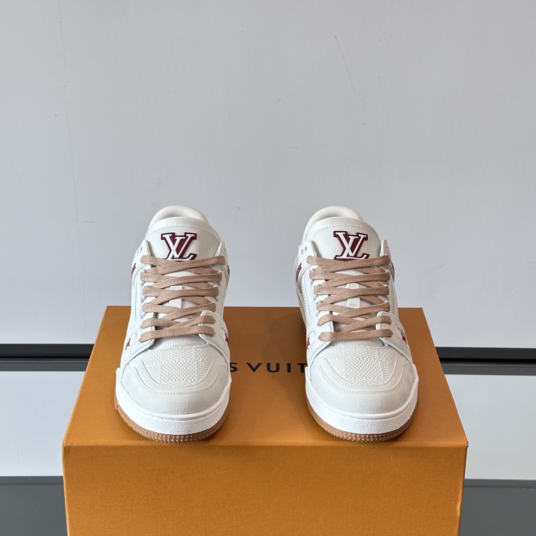 TRAINER SNEAKERS IN WHITE - LV937