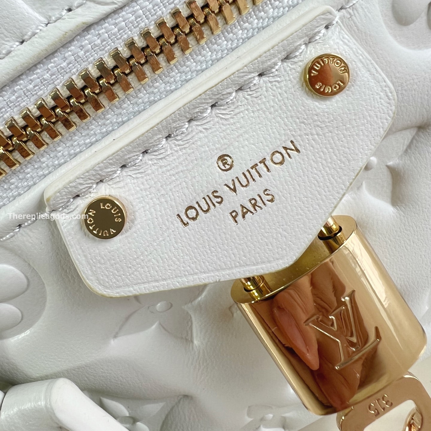 VANITY PM BAG IN WHITE M25219