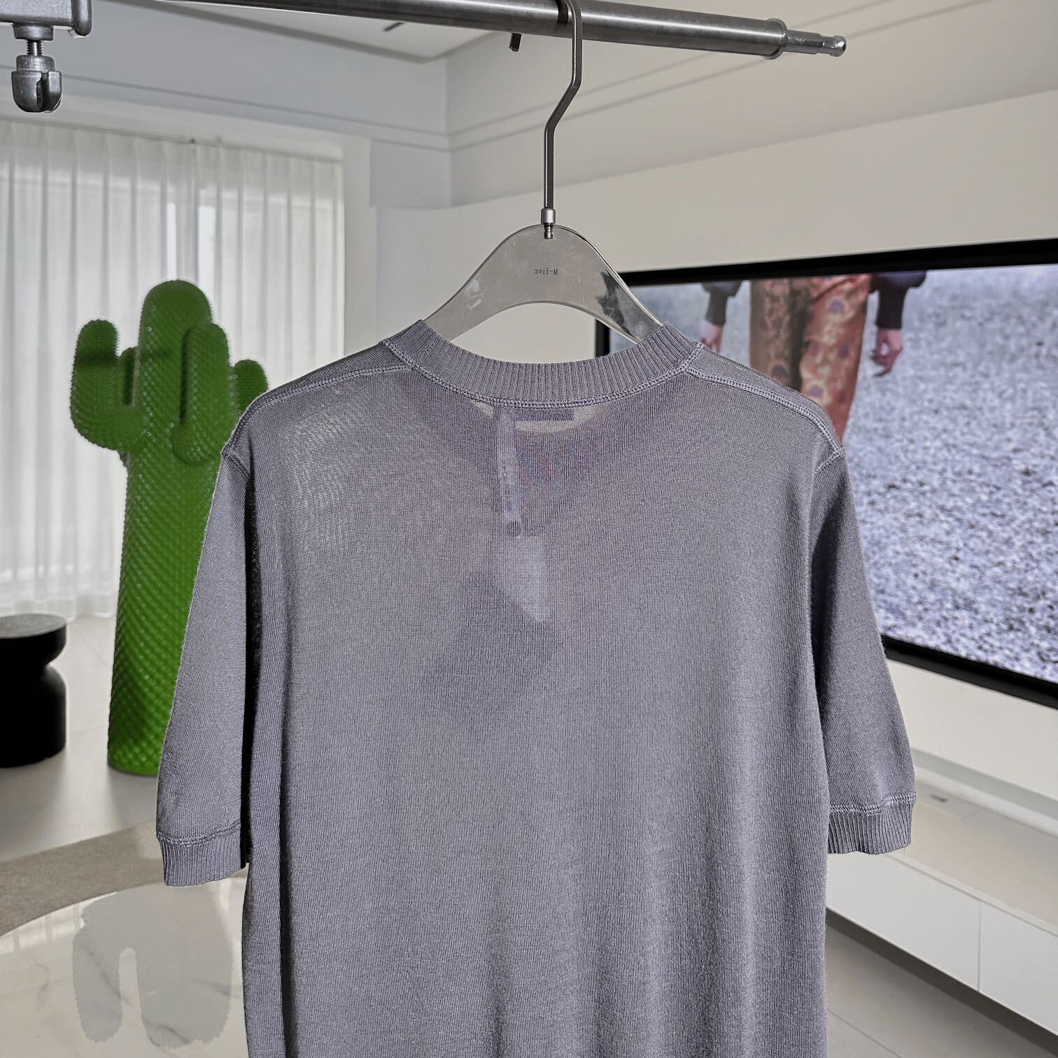 LOGO-INTARSIA KNITTED SHORT-SLEEVE T-SHIRT IN GREY - TP574