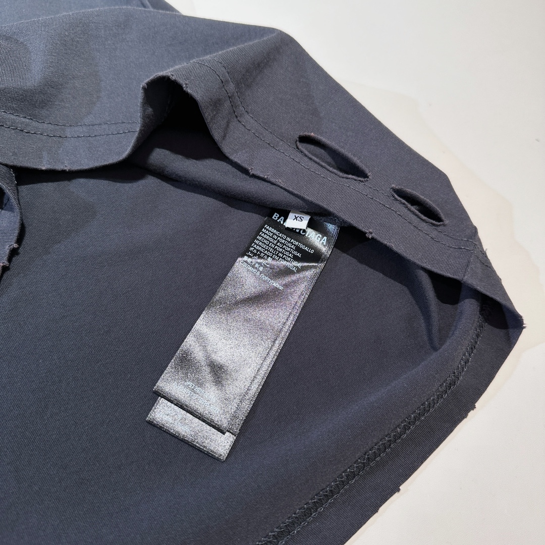 INTERNATIONAL T-SHIRT MEDIUM FIT IN FADED BLACK - TP579