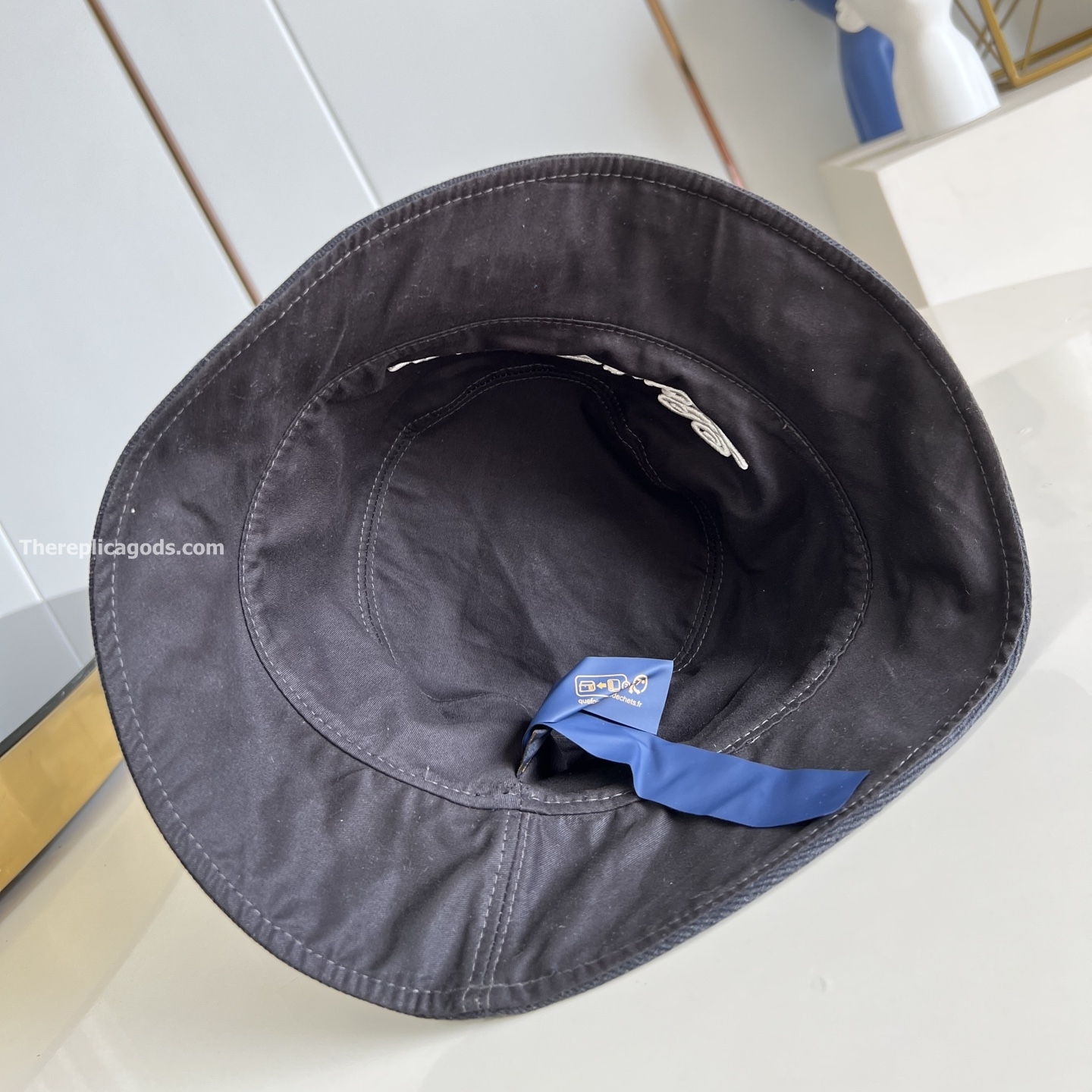 BLASON SHADING DENIM REVERSIBLE BUCKET HAT M7978M