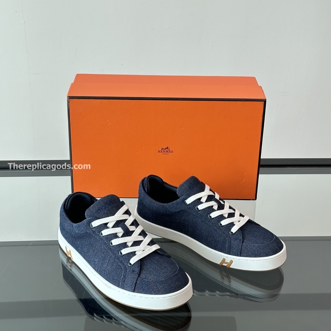 KID SNEAKERS IN BLUE - H273