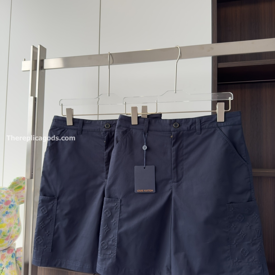 MONOGRAM POCKET CARGO SHORTS IN BLUE - TP647