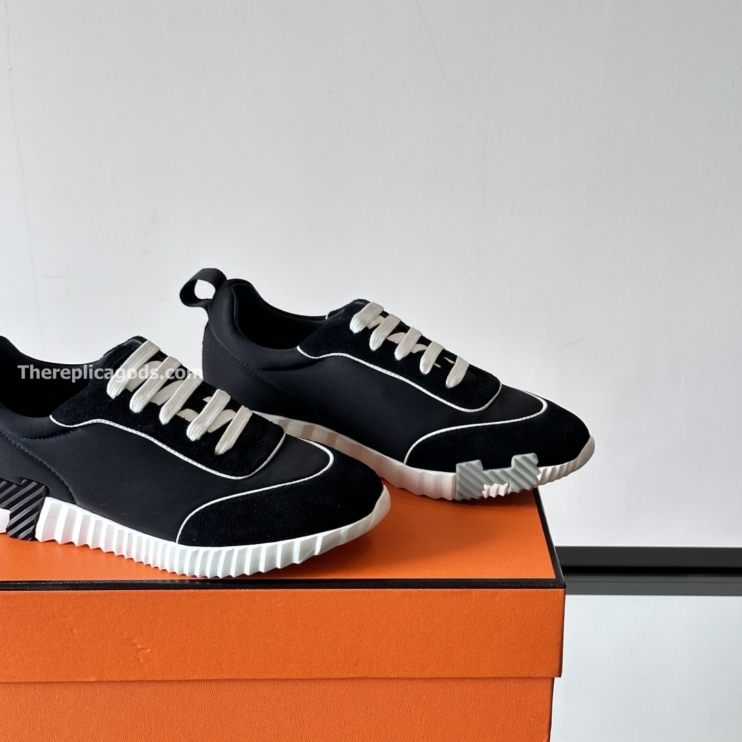 BOUNCING SNEAKERS IN BLACK - H260