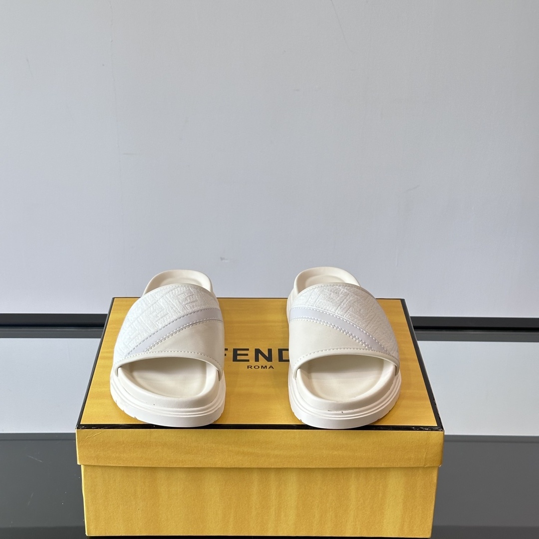 DIAGONAL SLIDES WHITE FF JACQUARD AND LEATHER SLIDES - FDS10