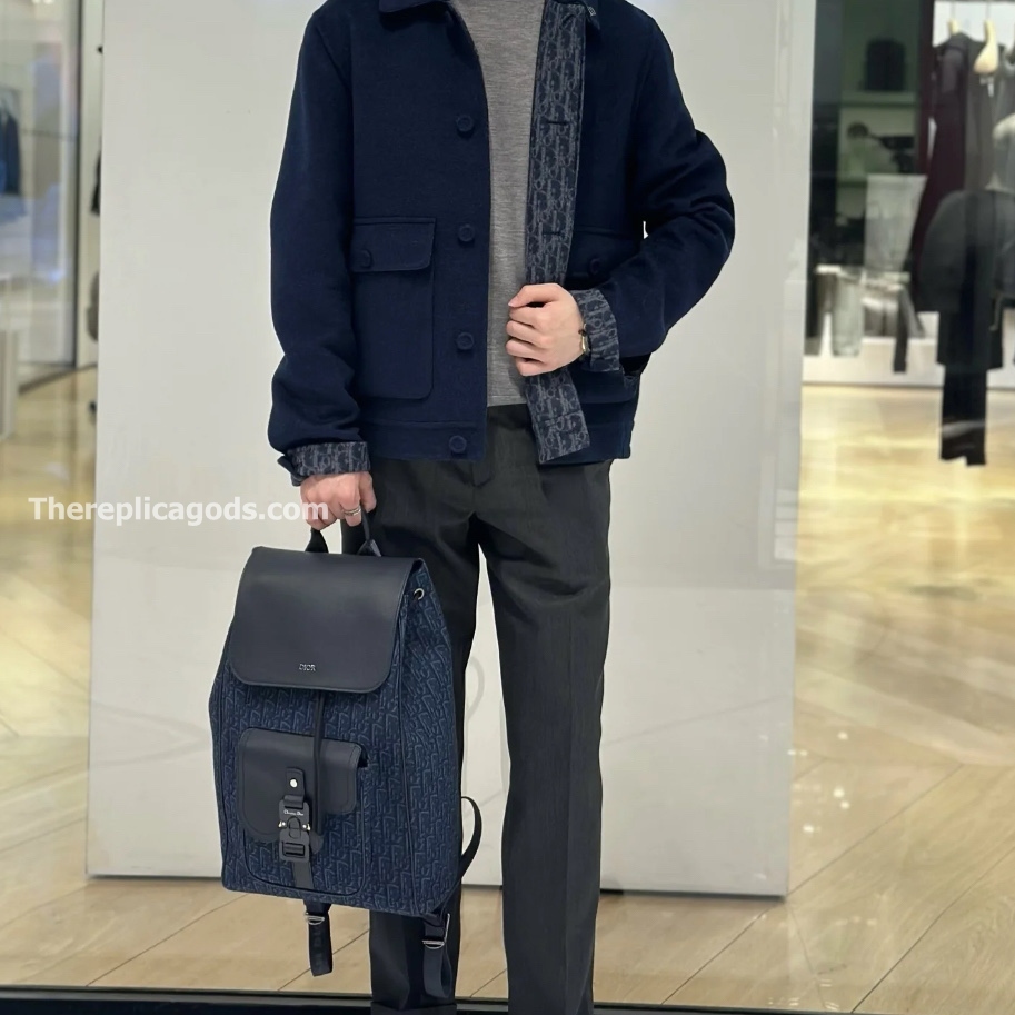 SADDLE BACKPACK WITH FLAP NAVY BLUE GRAINED CALFSKIN