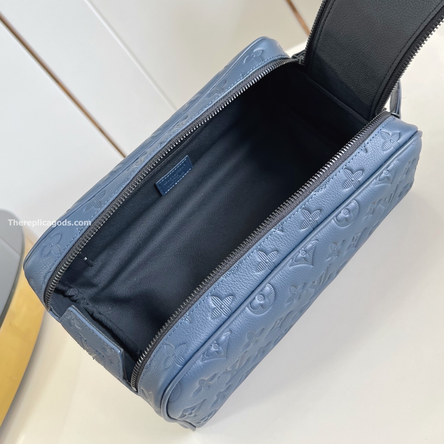 DOPP KIT NAVY BLUE MONOGRAM SHADOW M14843