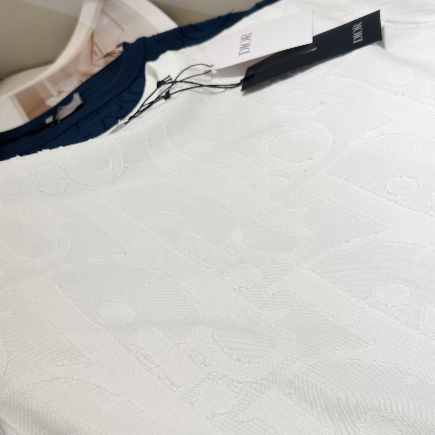 OBLIQUE T-SHIRT, RELAXED FIT WHITE COTTON JERSEY - TP572