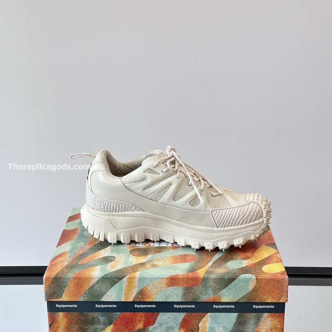 TRAILGRIP AMOEBA TRAINERS IN WHITE - MC34