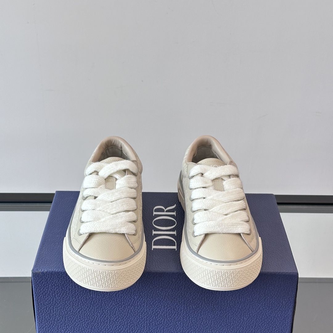 B33 SPIN SNEAKERS BEIGE GRAINED CALFSKIN AND BEIGE GRAVITY OUTLINE LEATHER - CD414
