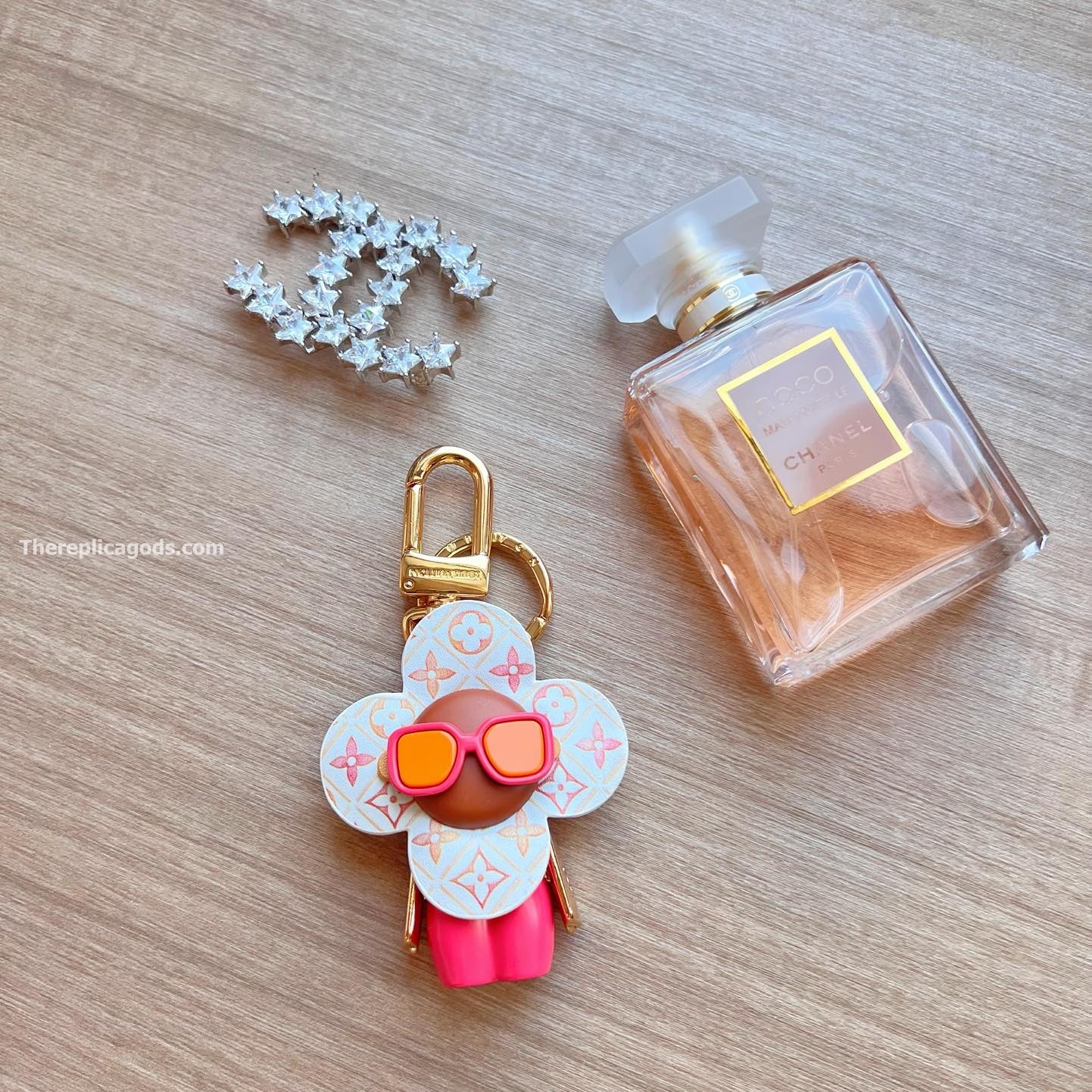 VIVIENNE BAG CHARM M01958