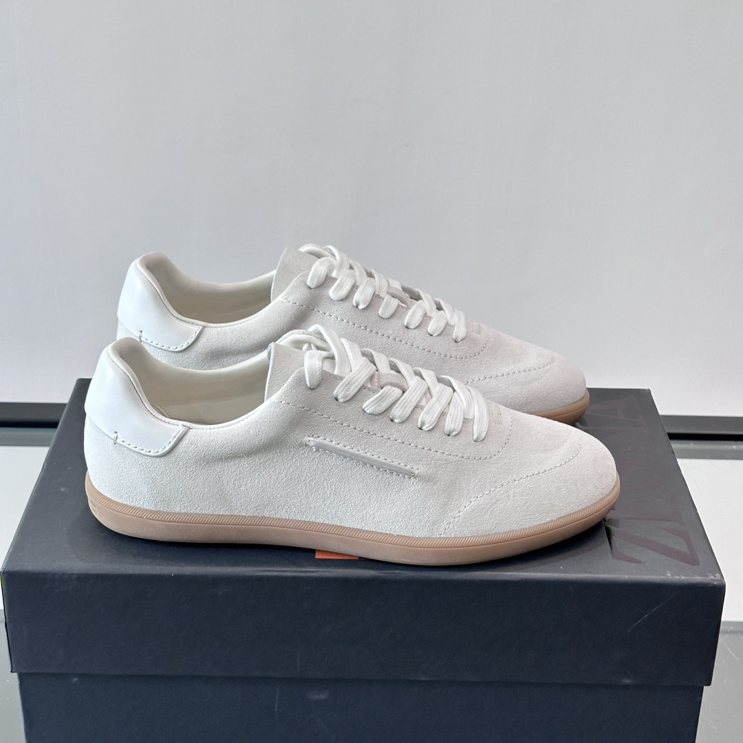 232 SUEDE SNEAKERS IN WHITE, photo 2