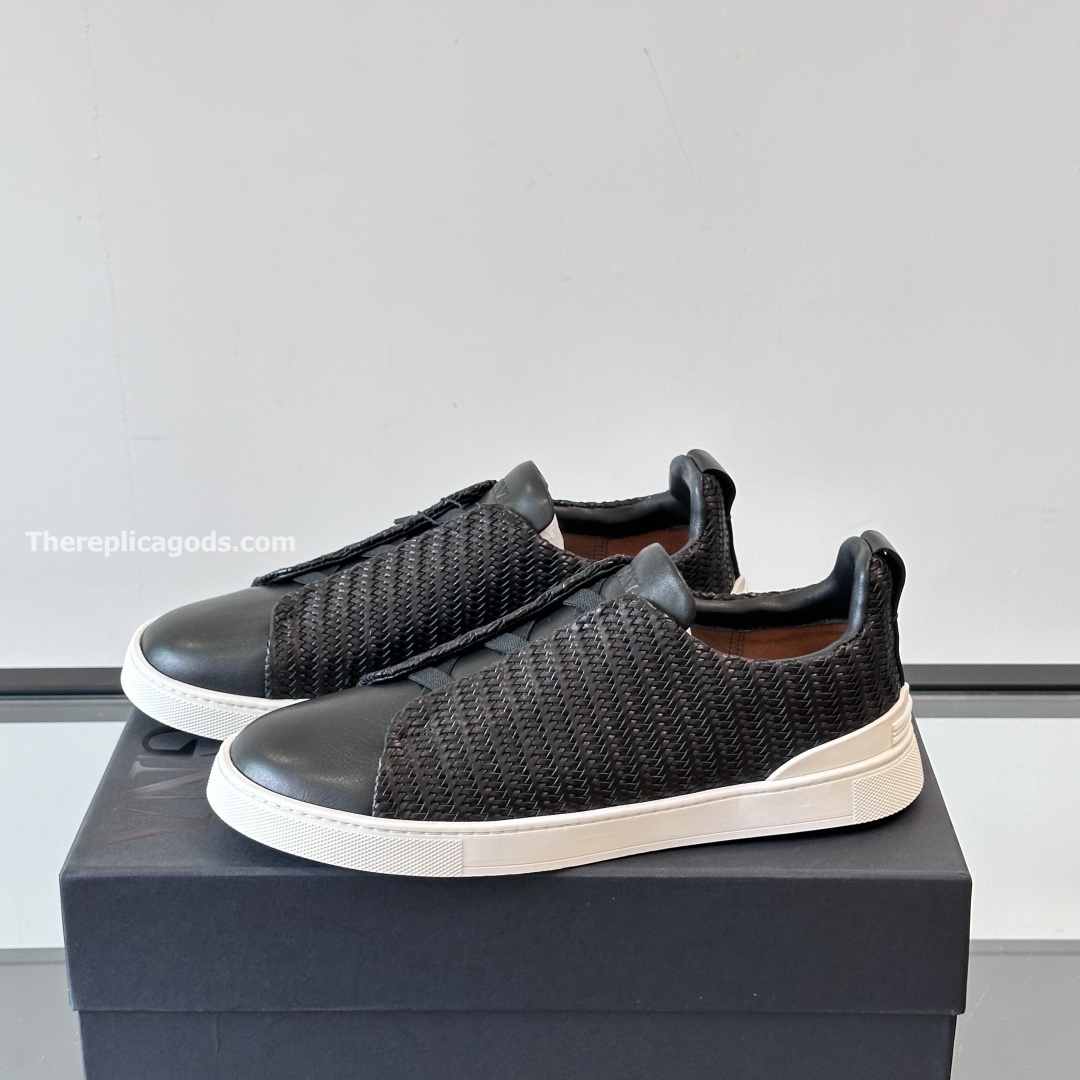 BLACK LEATHER TRIPLE STITCH SNEAKERS