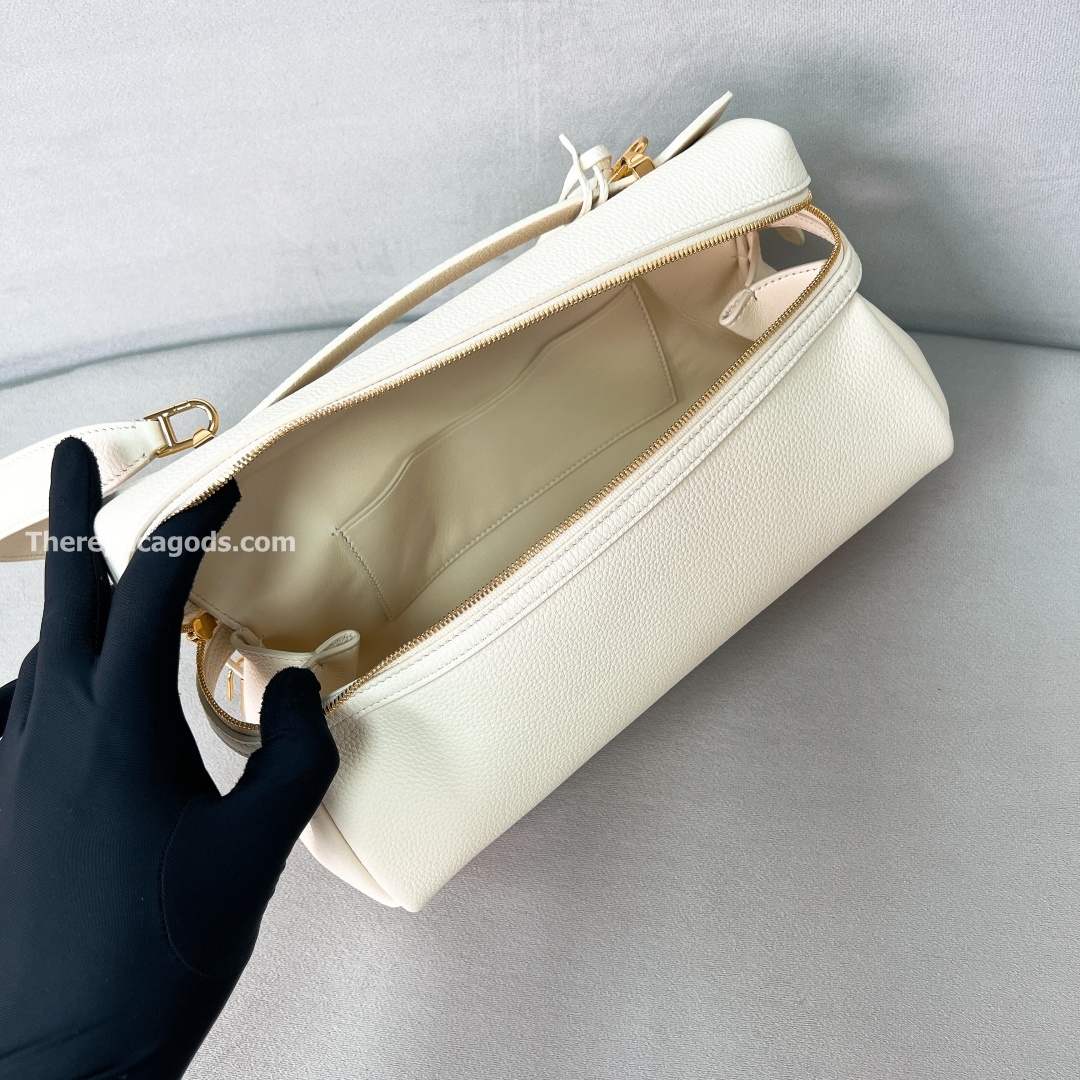 EXTRA SOFTY BAG L29 WHISPER WHITE CALFSKIN