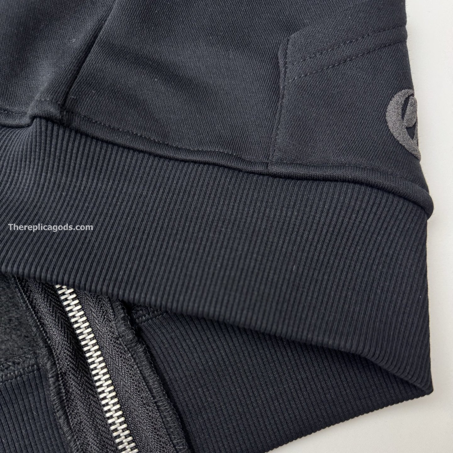 CROSS LOGO ZIP-UP HOODIE IN BLACK