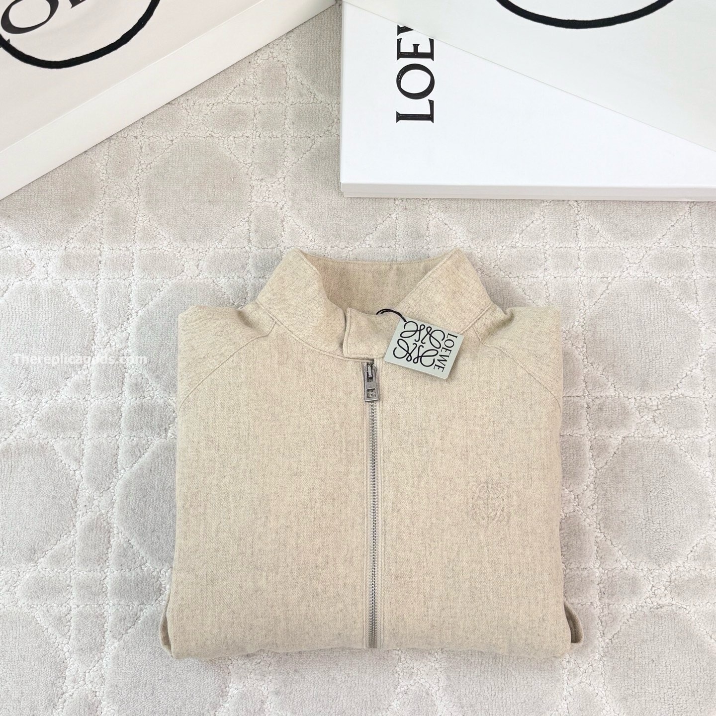 STAND-UP COLLAR JACKET IN BEIGE