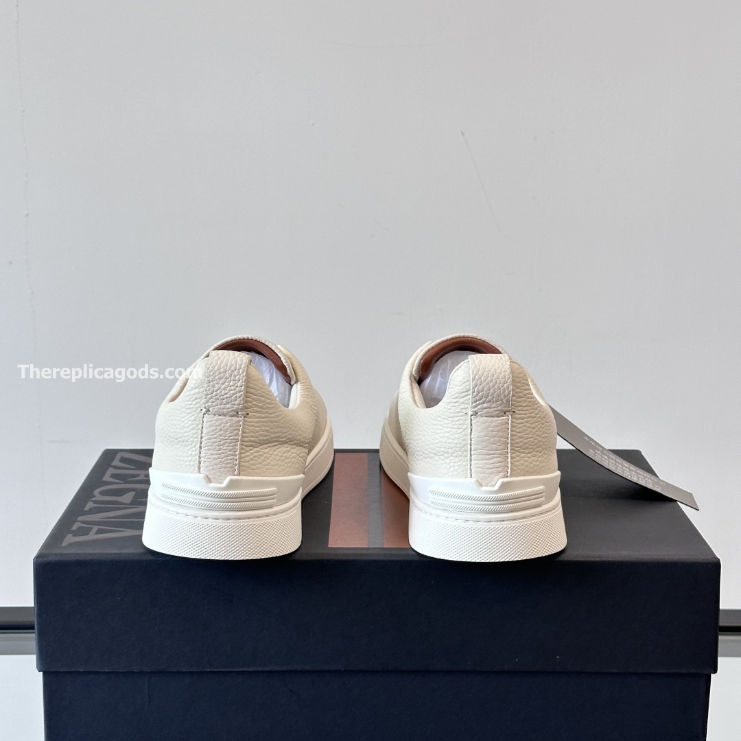 TRIPLE WHITE LEATHER TRIPLE STITCH SNEAKERS