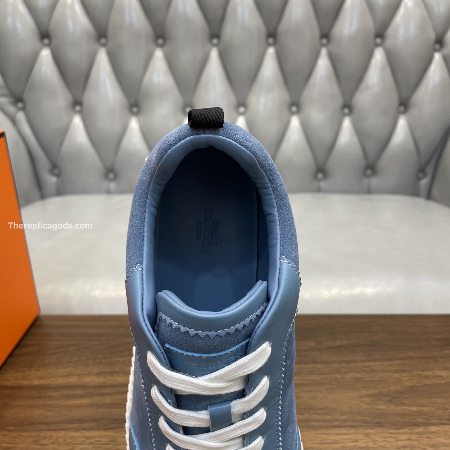 BOUNCING SNEAKERS IN BLUE - H359