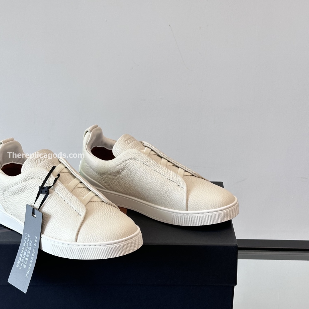 TRIPLE WHITE LEATHER TRIPLE STITCH SNEAKERS
