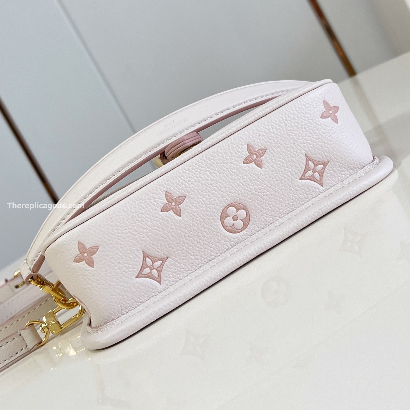 NANO DIANE HANDBAG BICOLOR EDEN EMBOSSED COWHIDE LEATHER M13642