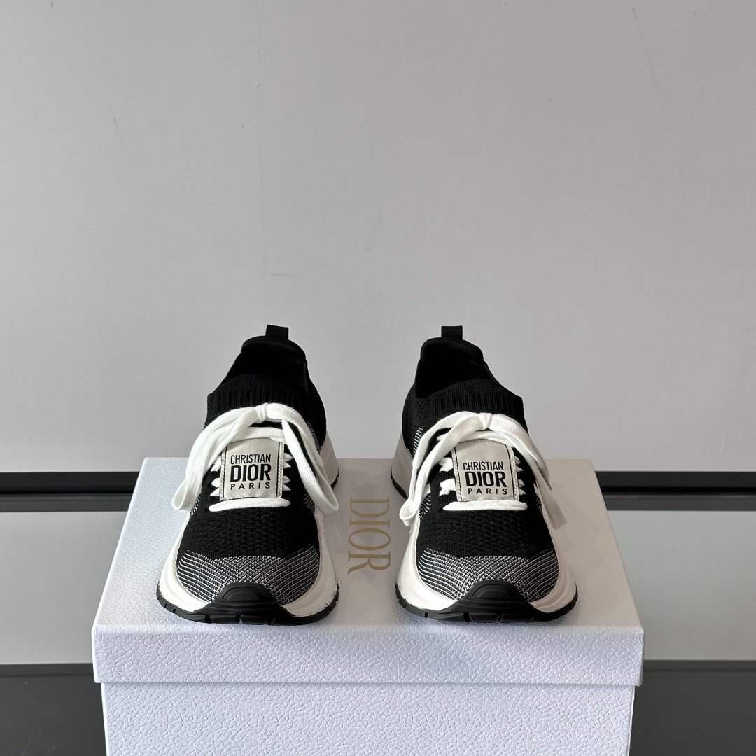 RUN'N'DI0R SNEAKERS BLACK AND WHITE TECHNICAL MESH - CD405