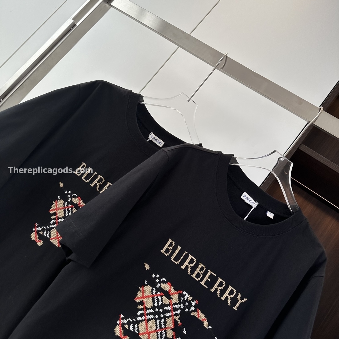 CROSS STITCH EKD​ COTTON T-SHIRT IN BLACK - TP589